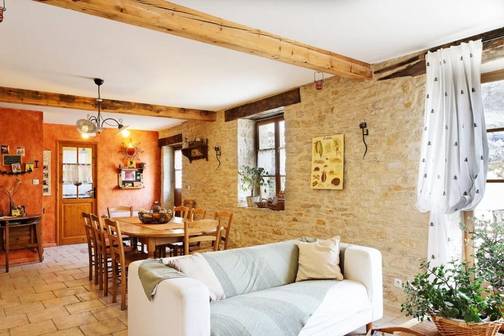 Chambres D'Hotes Soleil Et Cacao Siccieu-Saint-Julien-et-Carisieu ภายนอก รูปภาพ